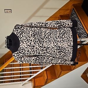 👚CALVIN KLEIN ANIMAL PRINT SWEATER 👚